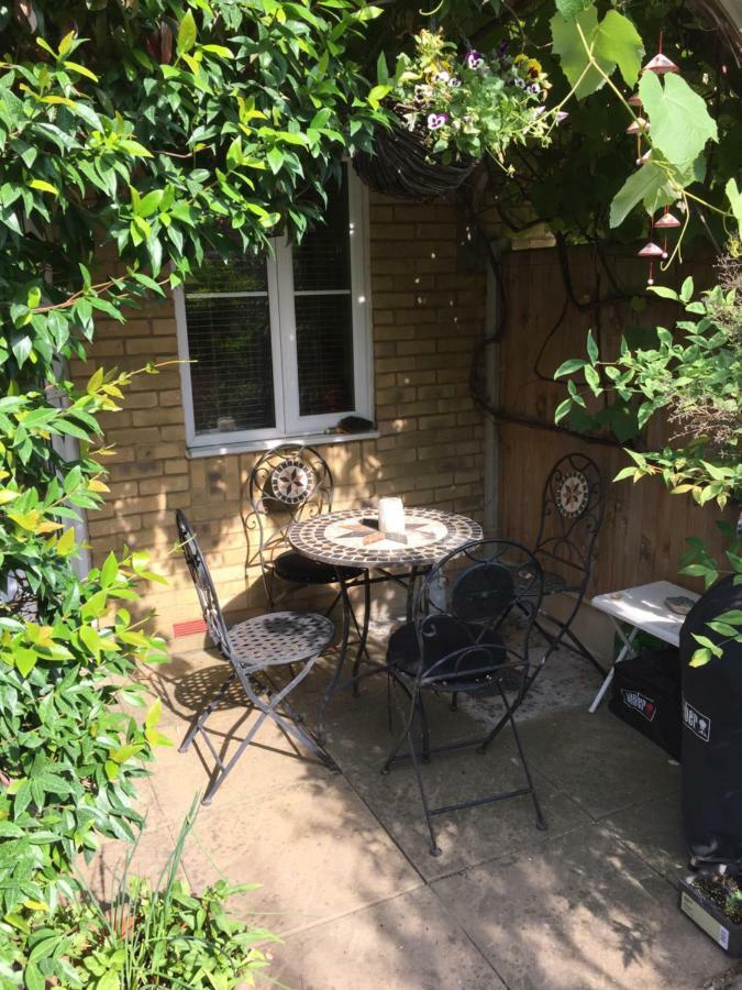 Canterbury Homestay Ensuite Buitenkant foto